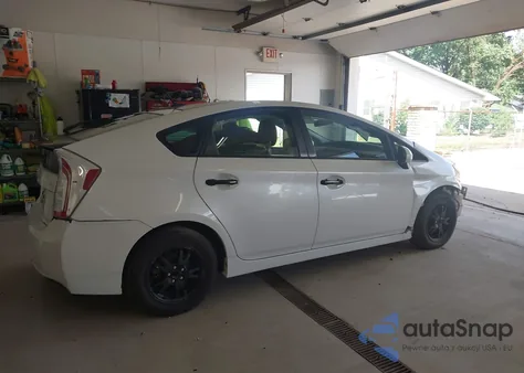 2015 Toyota Prius Three z USA, uszkodzony, nr VIN JTDKN3DU7F1923894